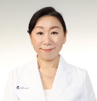 photo of Hitomi Sasaki, MD, PhD